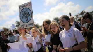 Asia-Pacific students kick off global climate strike in Australia