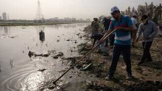 Delhi: Cleanliness drive organised at Yamuna ghat on World Cleanup Day