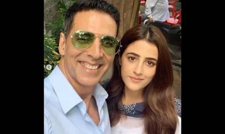 Akshay Kumar shoots for his first music video 'Filhaal' with Kriti Sanon's sister Nupur Akshay Kumar shoots for his first music video 'Filhaal' with Kriti Sanon's sister Nupur