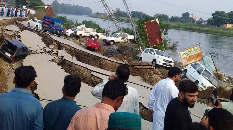 Shallow tremor rocks quake-hit area in Pakistan days after 38 killed