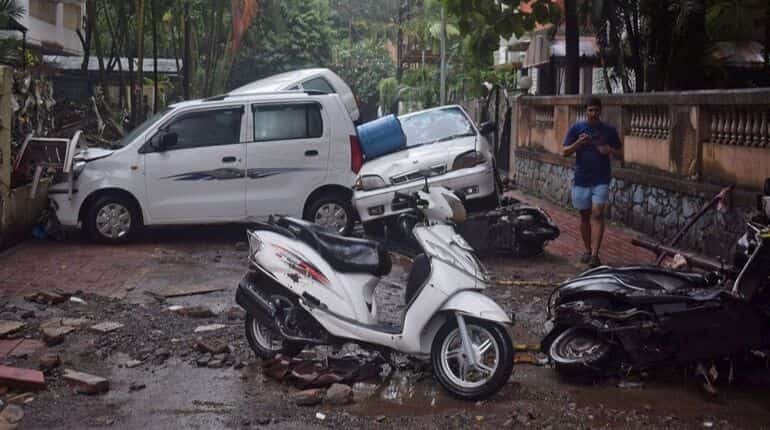 At least 11 dead, thousands evacuated as flash floods hit western India At least 11 dead, thousands evacuated as flash floods hit western India