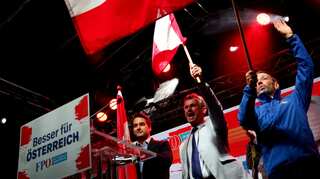 Austrians vote in snap election with conservatives in lead