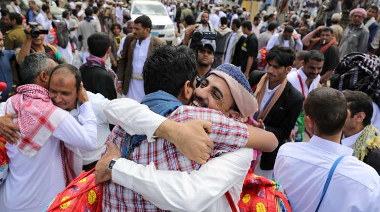Yemen Houthi rebels free 290 prisoners: ICRC