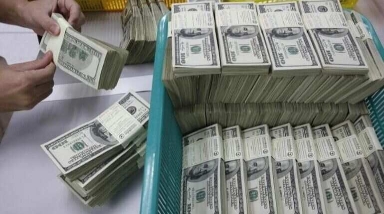 Dollar gains as US stocks fall, ECB decision on tap Dollar gains as US stocks fall, ECB decision on tap