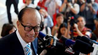 Hong Kong tycoon Li Ka-Shing donates $128 million to support local business