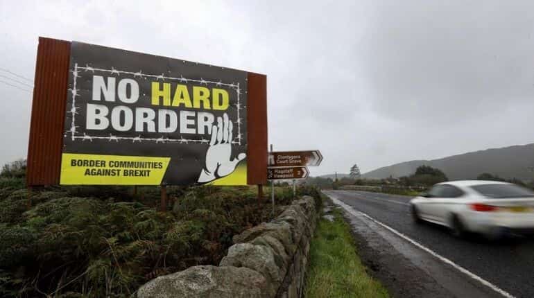Northern Ireland police will not staff border checkpoints: Chief Northern Ireland police will not staff border checkpoints: Chief