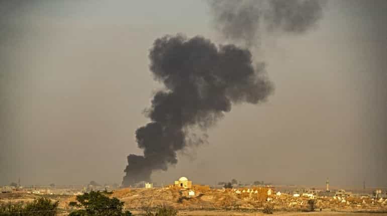 At least 13 dead in car bomb in Syrian border town At least 13 dead in car bomb in Syrian border town