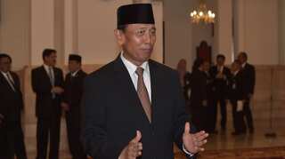 Suspected Islamic State terrorist stabs Indonesian security minister