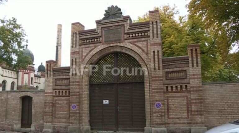 German leaders to visit scene of deadly anti-Semitic attack German leaders to visit scene of deadly anti-Semitic attack