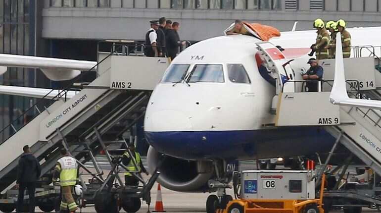Climate protesters lay siege to London City Airport, over 1000 arrested