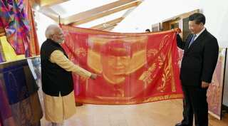 Mamallapuram summit day-2: PM Modi gifts hand-woven silk portrait to Chinese President Xi