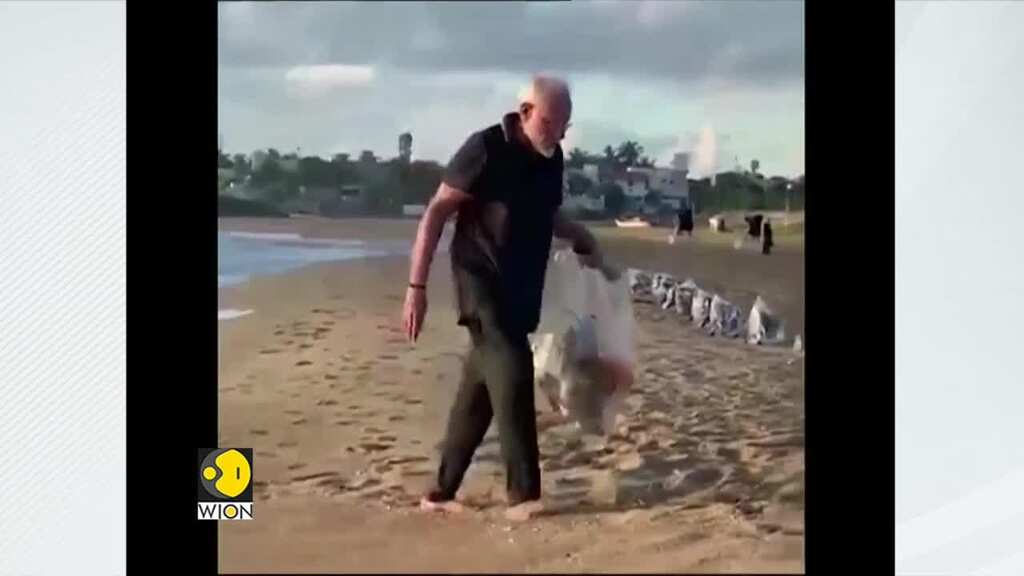 'Swachh Bharat Abhiyan' by PM Modi on the seashore of Mamallapuram's Tamil Nadu