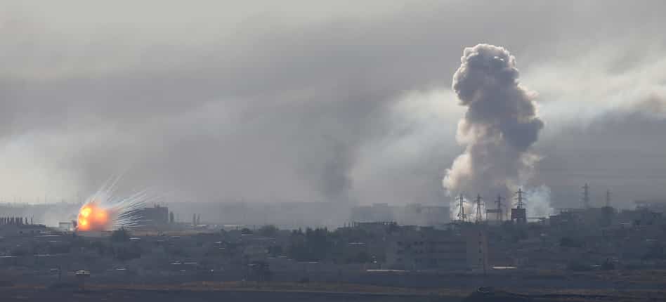 Turkish forces advance into Syrian border town as civilian exodus continues Turkish forces advance into Syrian border town as civilian exodus continues
