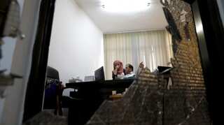 Israeli police release Palestinian officials