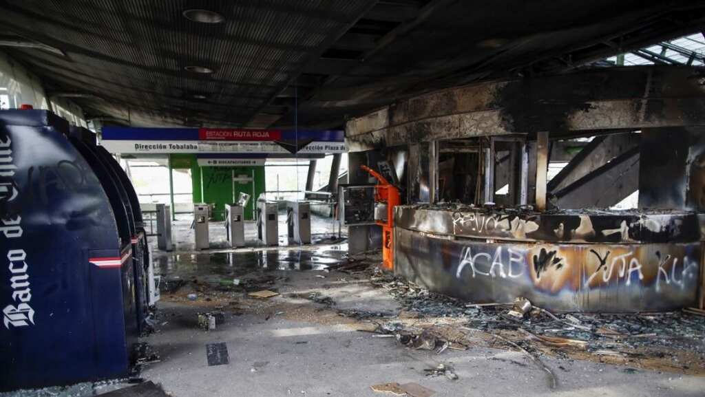 Chile's capital stunned by violent street protests