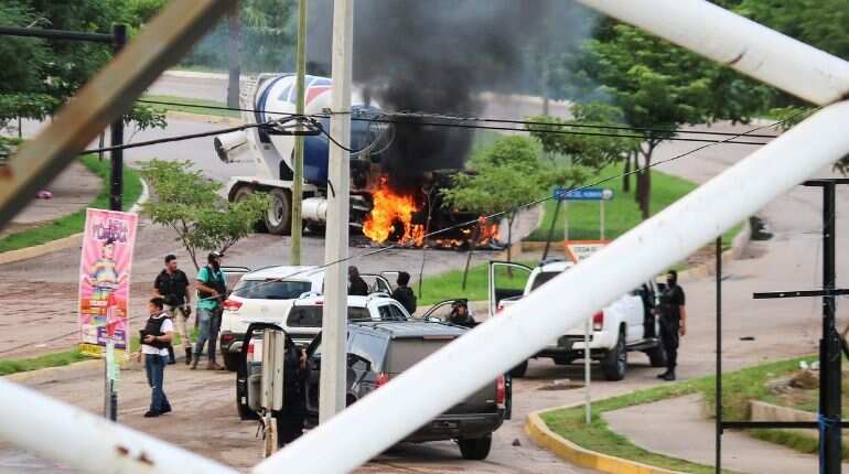 Mexico admits bungled arrest of El Chapo's son after mayhem