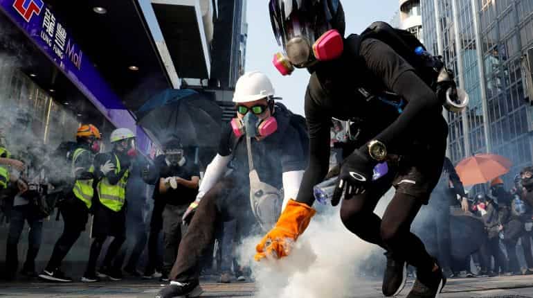 Hong Kong medics join anti-government protests to 'resist tyranny'