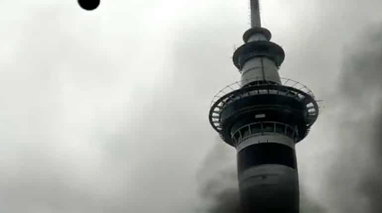 New Zealand battles to rein in blaze at convention centre New Zealand battles to rein in blaze at convention centre