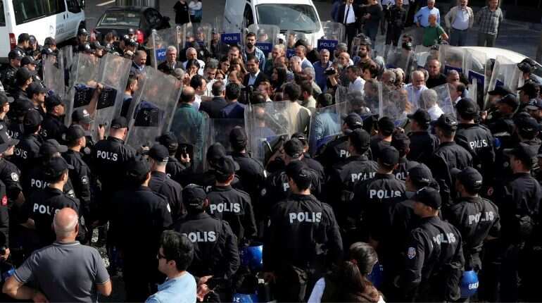 Turkey replaces four more pro-Kurdish mayors as crackdown widens Turkey replaces four more pro-Kurdish mayors as crackdown widens