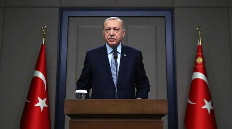 Turkey says will 'temporarily' close Iran border over virus fears