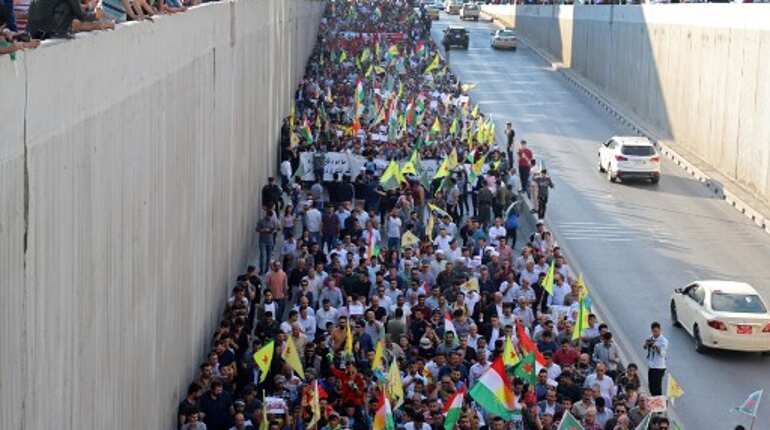Iraqis stockpile food as they gear up for new demonstrations