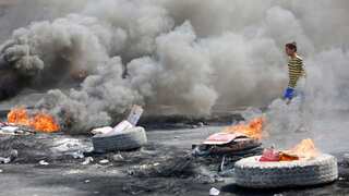 Anti-government protests resume in Iraq after bloodshed