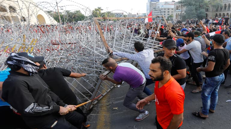 Iraq forces clamp down on protests after bloodshed
