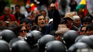 Bolivians bang on pots and pans in protest at Morales election win