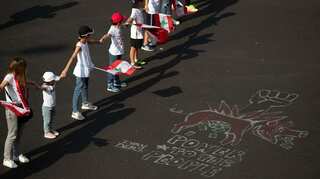 With Lebanon in deadlock, protesters form human chain