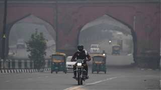 Health advisory issued for Delhiites, says 'stay indoors, wear masks'