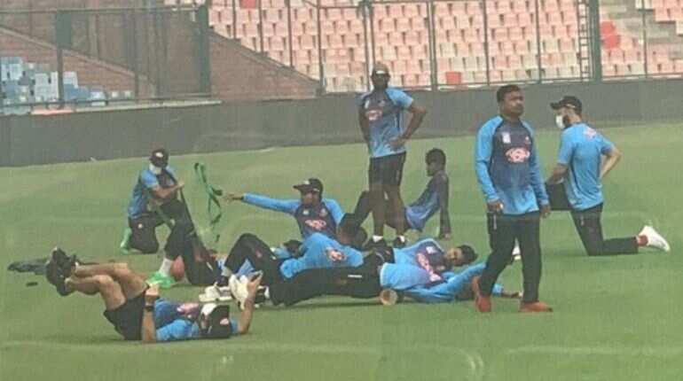 Delhi T20I: Bangladesh players train with masks as air quality drops in national capital Delhi T20I: Bangladesh players train with masks as air quality drops in national capital