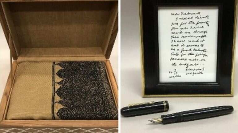 Prime Minister Narendra Modi gifts Ladakhi woolen khadi stole, Ratnam pen to Angela Merkel Prime Minister Narendra Modi gifts Ladakhi woolen khadi stole, Ratnam pen to Angela Merkel