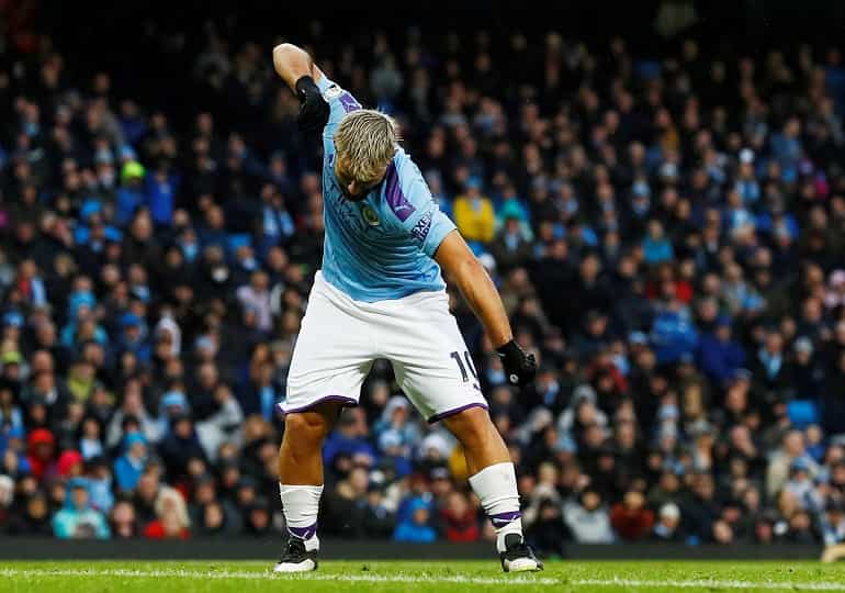 Liverpool and City grab late wins, Manchester United lose