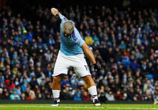 Liverpool and City grab late wins, Manchester United lose