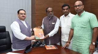 Telangana BJP chief submits report to JP Nadda over TSRTC employees strike