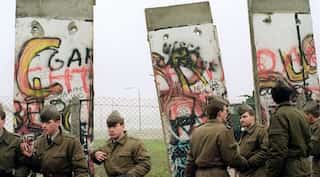 Sombre mood as Germany marks 30 years of Berlin Wall fall