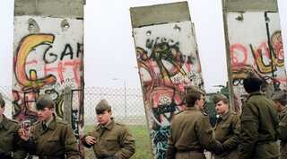Sombre mood as Germany marks 30 years of Berlin Wall fall
