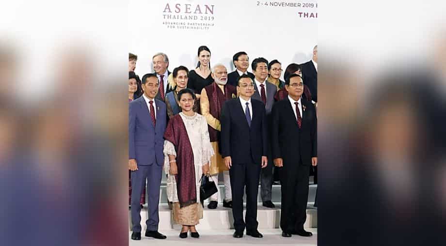 PM Modi discusses sustainable development with ASEAN leaders PM Modi discusses sustainable development with ASEAN leaders
