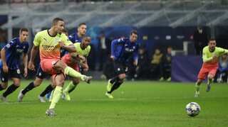 Champions League: Atalanta fight back to draw with Manchester City