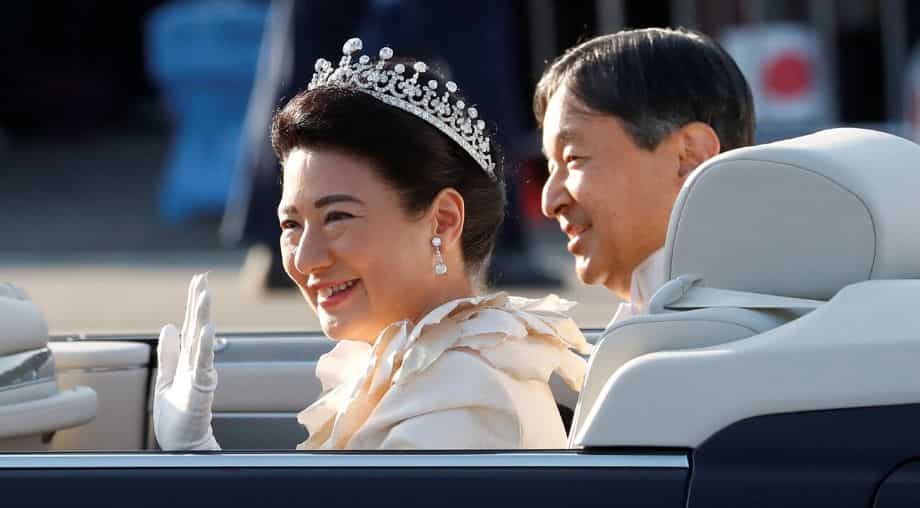 Japan imperial couple rides through Tokyo in grand enthronement parade Japan imperial couple rides through Tokyo in grand enthronement parade