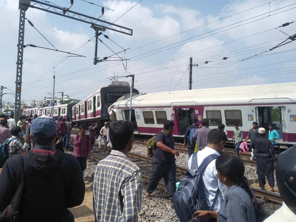 Five injured as two trains collide at Kacheguda in Hyderabad 