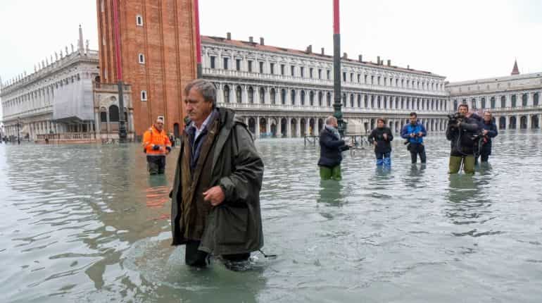 Venice braces for more high water as alarms sound Venice braces for more high water as alarms sound