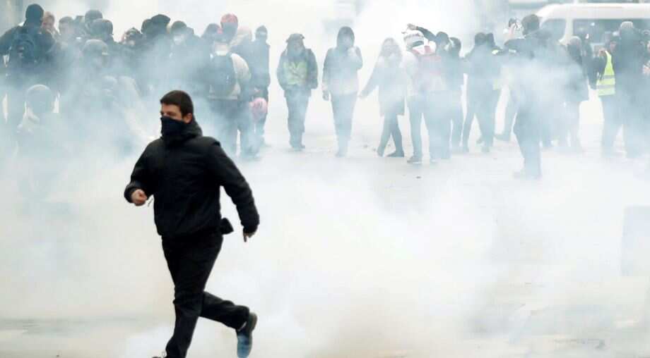 'Yellow vest' anniversary protests lead to 254 arrests 'Yellow vest' anniversary protests lead to 254 arrests