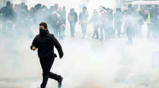 'Yellow vest' anniversary protests lead to 254 arrests