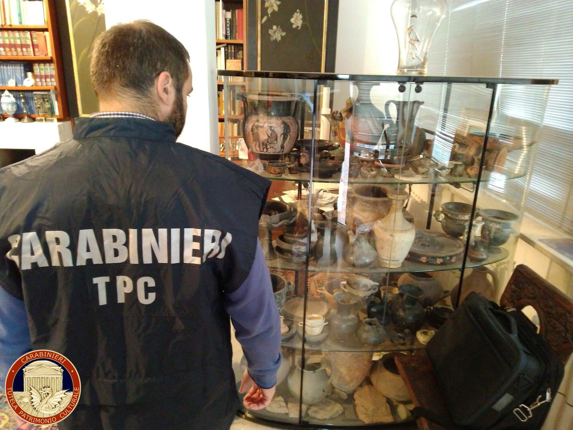 Archaeological crime gang uncovered in Italy, 10,000 artefacts recovered