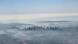 Sydney: People asked to stay indoors as hazardous smog from bushfires eclipses city