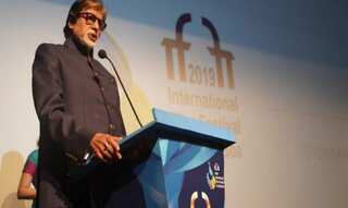 Amitabh Bachchan congratulates 'Bhoothnath Returns' co-star Usha Jadhav for Best Actor Award at IFFI
