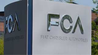 Fiat Chrysler to recall nearly 700,000 SUVs for electrical fault risk