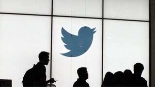 Twitter lets users 'hide' off-course replies to tweets