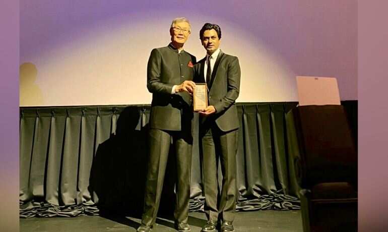 Nawazuddin Siddiqui conferred with Lesley Ho Asian Film Talent Award at SIFF Nawazuddin Siddiqui conferred with Lesley Ho Asian Film Talent Award at SIFF